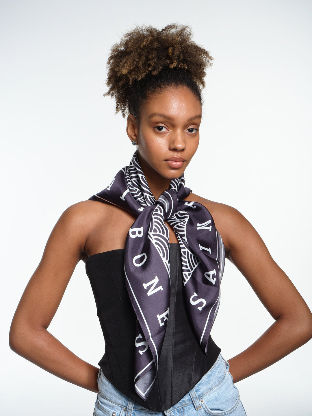 Kanagawa Motif Night Blue Scarf