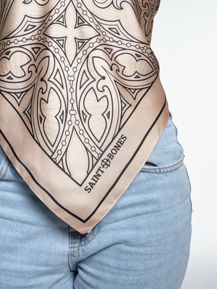 Tracery Motif Beige Scarf